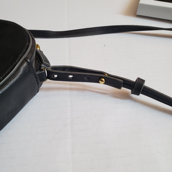 *SOLD* Heart shaped purse 🖤 - Picture 5 of 6